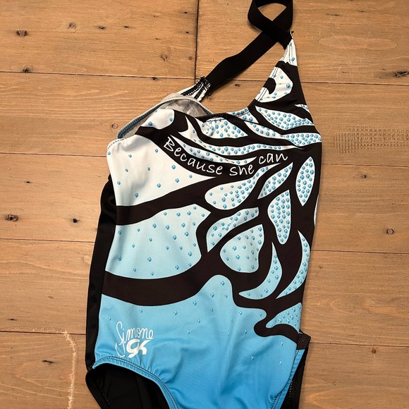Girls leotards sizes small-large